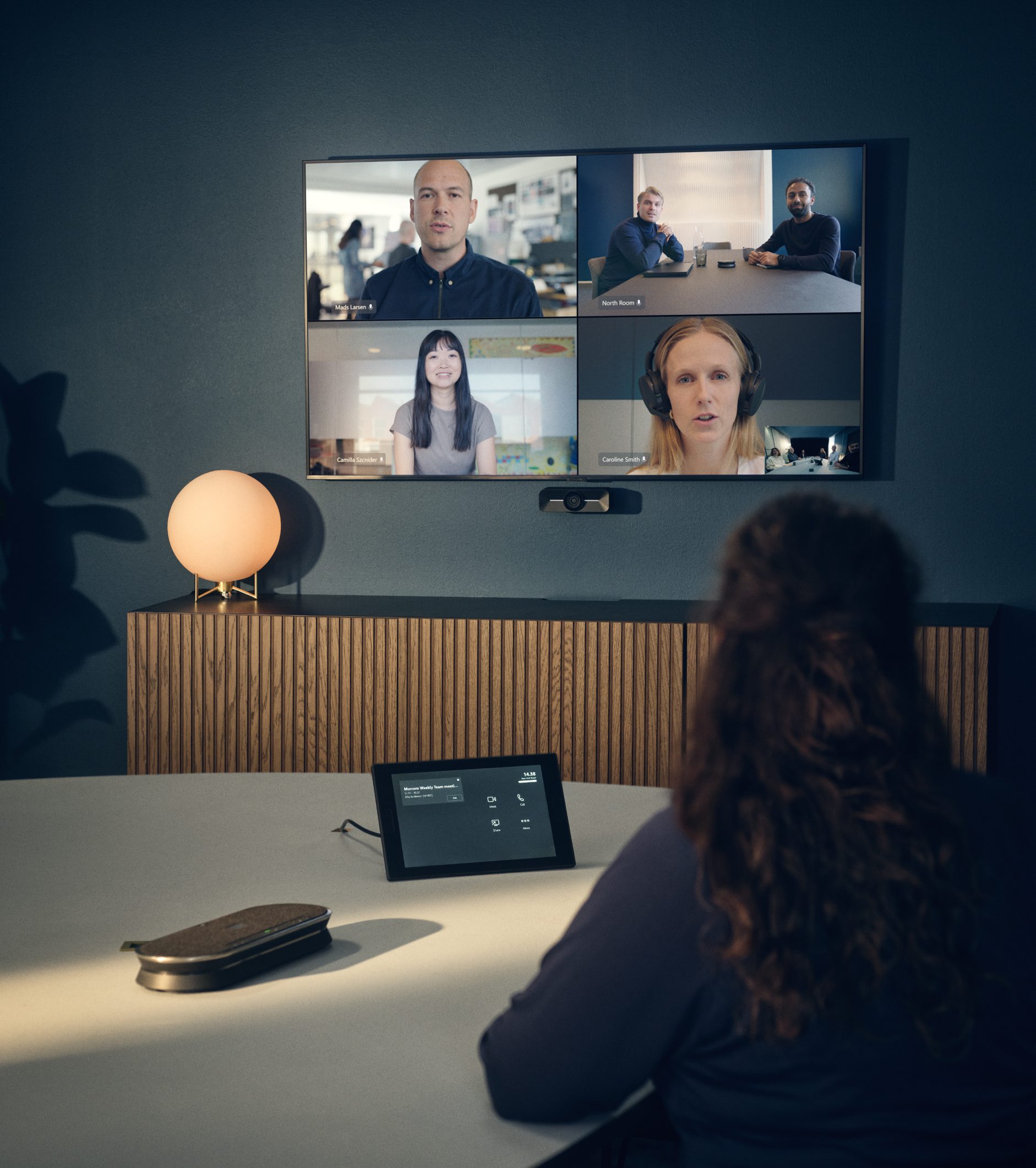 EPOS EXPAND Vision 1 M Bundle lifestyle 02 1