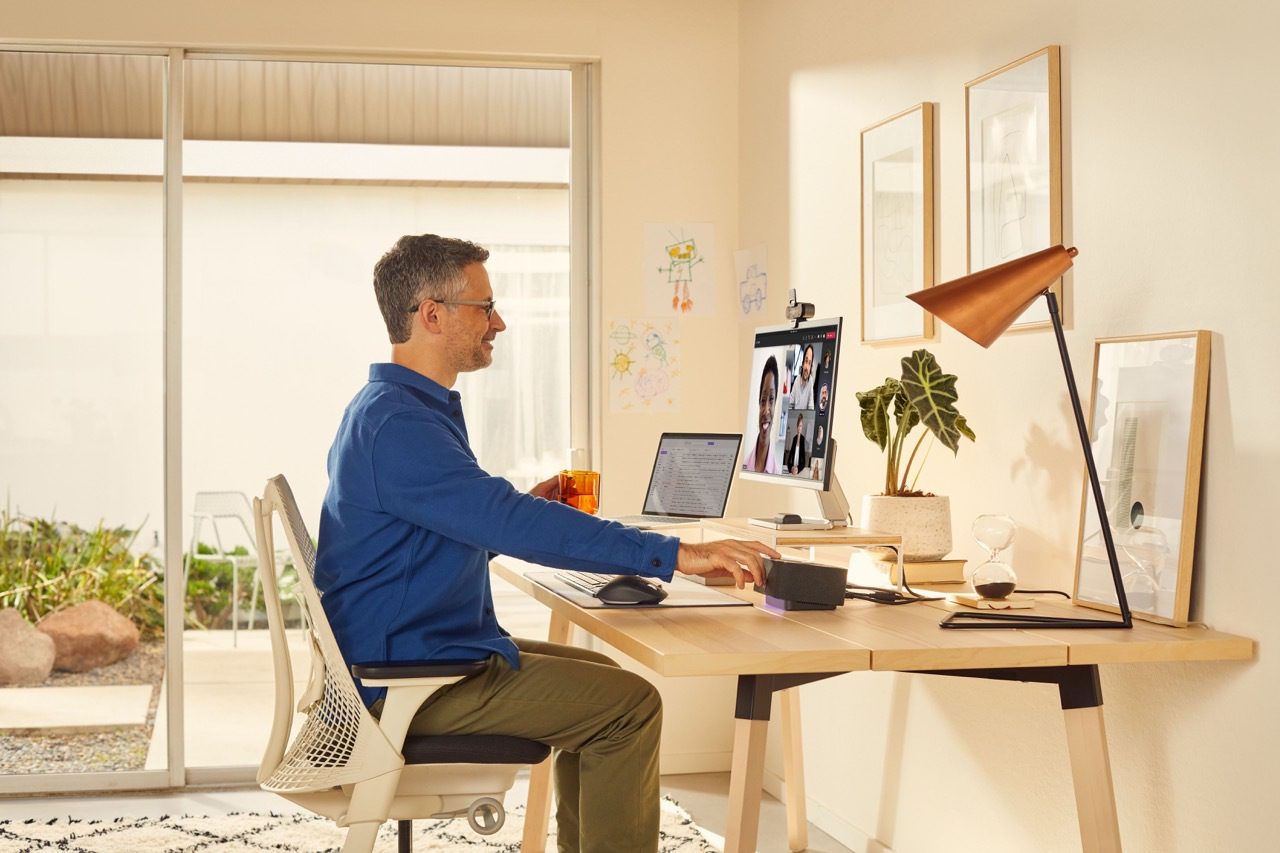 Brio Logi Dock Work From Home LIFE Microsoft Teams 1 Large